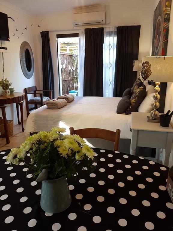 Yellow Door Apartment Bloemfontein Bilik gambar